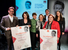 Preisträgerinnen mit LaudatorInnen