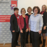 Micky Wenngatz, Landesvorsitzende, und Katja Reitmaier, stv. Landesvorsitzende sowie die Referentinnen der SoFIA-Konferenz